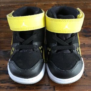 Black and Yellow Nike Jordan’s